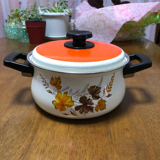 昭和レトロ　ホーロー鍋