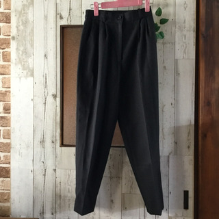 スラックスパンツ　黒
