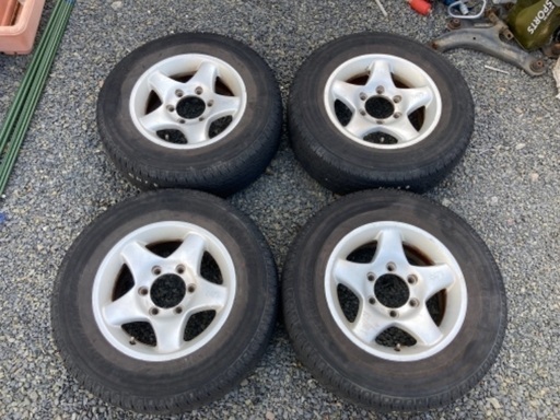 【2,000円値下げ】ハイエース夏タイヤアルミセット215/70R15ワンシーズンギリ使える