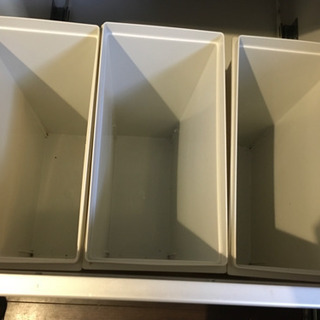 食器棚の画像