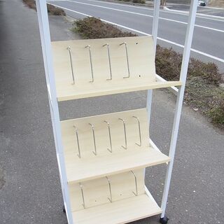 本棚　陳列棚　飾り棚　斜めタイプ　デザイン系