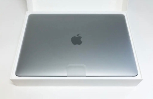 定価14万円　MacBook Pro 2017  13インチ