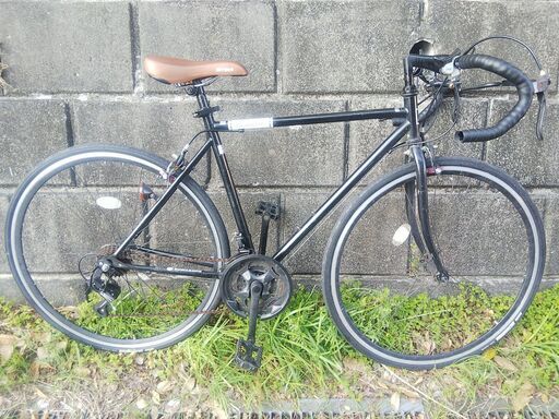 ロードバイク風です。　700cタイヤ　ドロップハンドル　変速3ｘ7　整備済で直ぐに乗って帰れます。