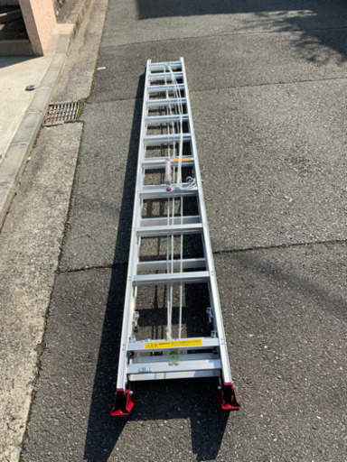 ＊売却済 新品Pica ３連梯子をお売り致します。