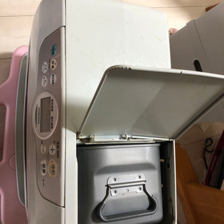 石油ストーブ+灯油用ポリエチレンかん×3個の画像