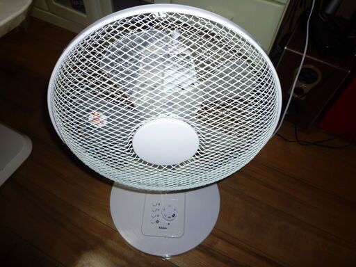 （お取引中になりましたので質問を終了させて頂きます）エスケイジャパン扇風機（SKJ-K308M-W）19年製美品