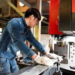 未経験月給20万～/機械作業が得意な人待ってます！自動車製造関係の設備メンテナンスの画像