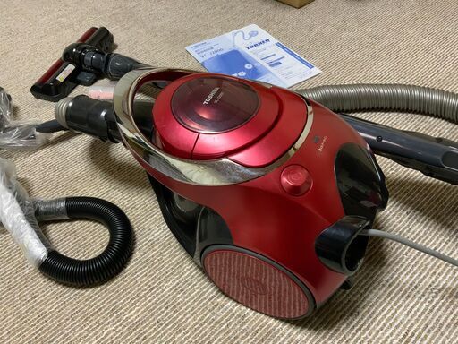 TOSHIBA　サイクロン式掃除機VC-J2000