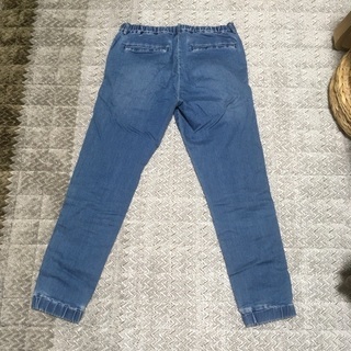 ユニクロ メンズ パンツ くるぶし丈の画像