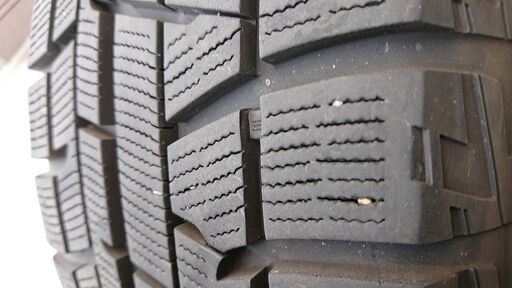 【中古】YOKOHAMA　スタッドレスタイヤ（ホイール付き）　ice GUARD IG50　17インチ　215/60R17 