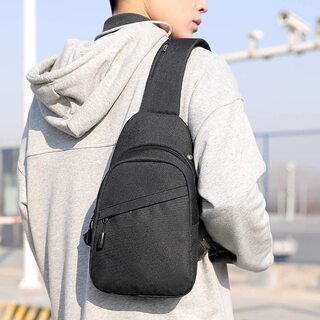 ボディバッグメンズ 斜め掛け ワンショルダーバッグ USBポートショルダーバッグ イヤホン穴付き 大容量 軽量 防水 肩掛け カジュアル ブラックグレーの画像