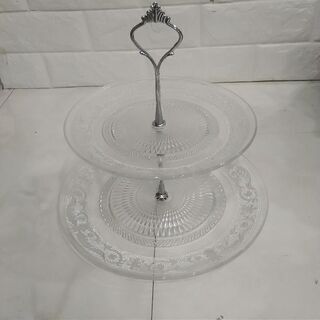 上品なアフタヌーンティー風 2段 ケーキ皿