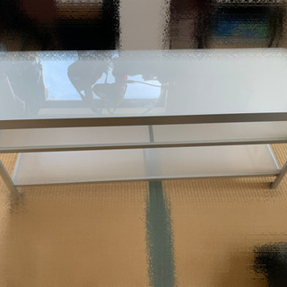 IKEA ガラス テレビ台の画像
