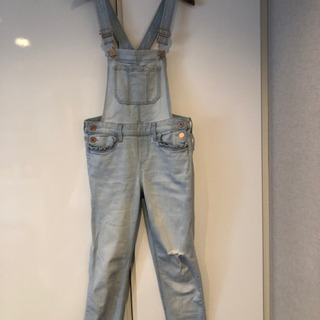 オシャレに着こなせるサロペット