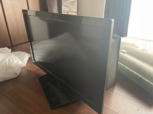 HITACHI テレビ　32インチ