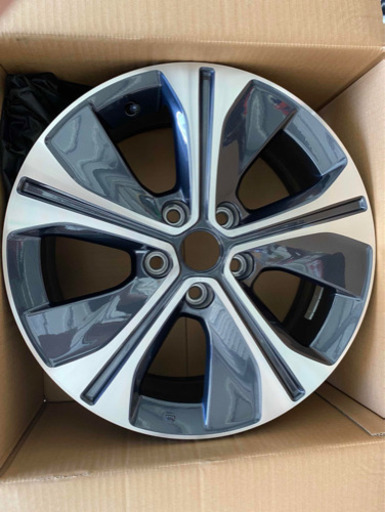 １７インチ　日産　純正　ホイール　新車外し　美品