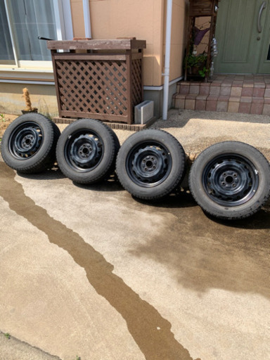 スタッドレスタイヤ　ブリヂストン　ブリザックVRX