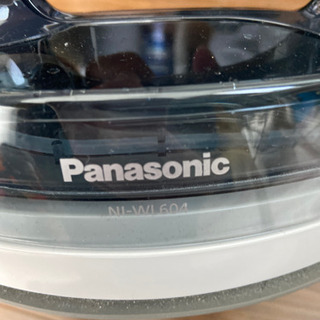 Panasonic コードレススチームアイロンNI-WL604の画像