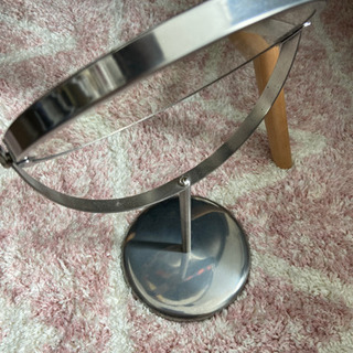 IKEAの鏡です。の画像