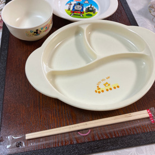 12) 子供用食器セット　三個