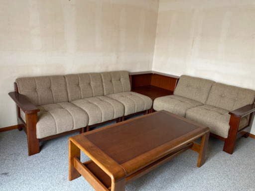 最終❣️レトロですが美品で座りやすいです。6月いっぱいまで現金のみの取り引きとなります