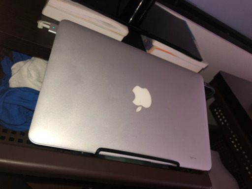 【ネット決済可能　配送可能】中古　MacBook air 2013 動作確認済