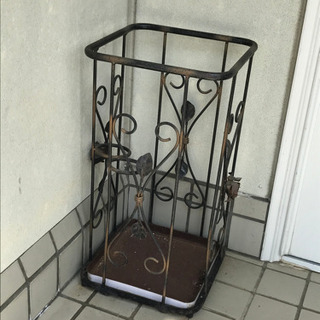 レトロな傘立て