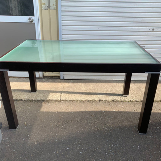 ガラスダイニングテーブル オオツカ家具？　多少スレあり