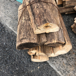 薪　端材　処分価格5束の画像
