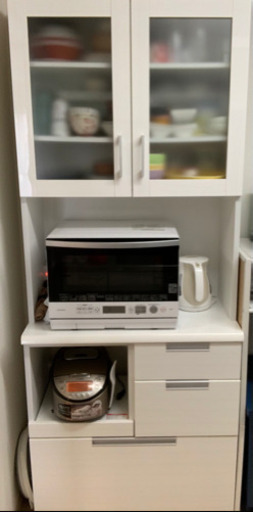 【取引中】キッチンボード　食器棚　ニトリ　人気のホワイトです
