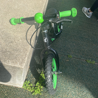 キック自転車　ストライダーの画像