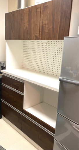 キッチンボード　食器棚