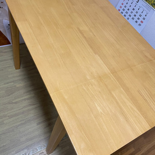 折り畳めるダイニングテーブル