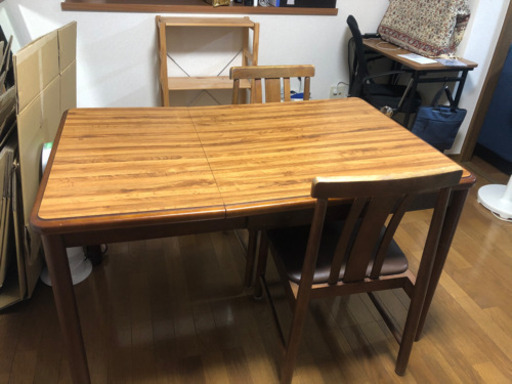 ダイニングテーブルセット（椅子二脚のみ）お取引中