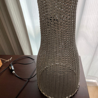 ベッドサイドランプ　照明器具の画像