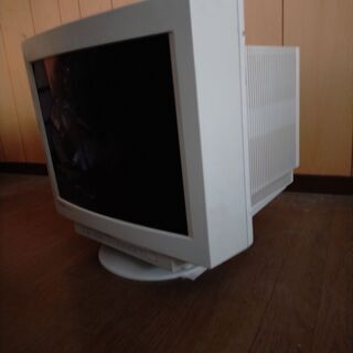 ブラウン管式ディスプレイ　ＣＲＴ　ジャンクの画像