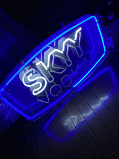 お譲りします。　SKYY VODKA スカイウォッカ　ネオン　ネオン管