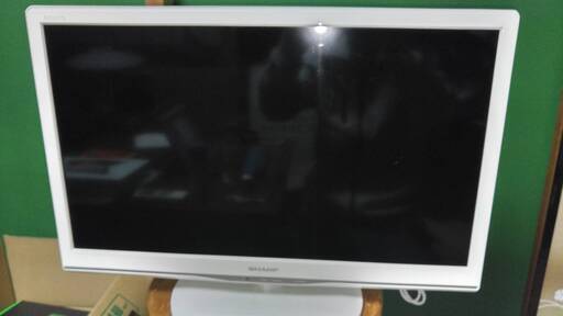 SHARP　AQUOS 液晶テレビ　LC-24K20　ホワイト　24型　2015年製　売ります。直接引取大歓迎！