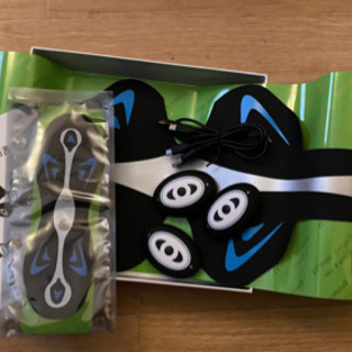 【予約済】EMS ベルト USB充電式  未使用