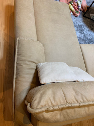 出品再会します！リビングソファ