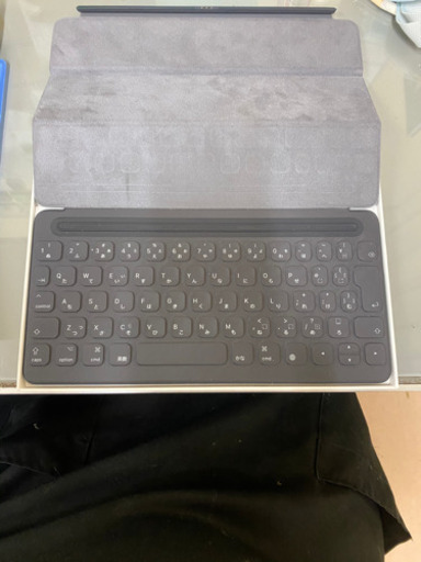 iPad pro第7世代用の純正品スマートキーボード