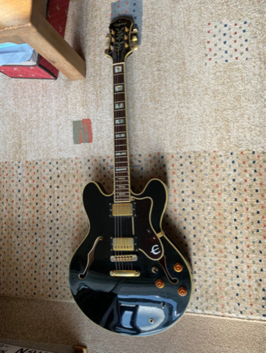 エピフォンGibsonセミアコES335