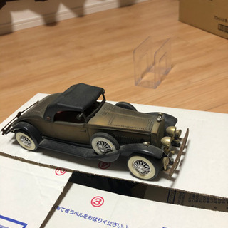 アンティーク 車 アメ車？フィギュアの画像