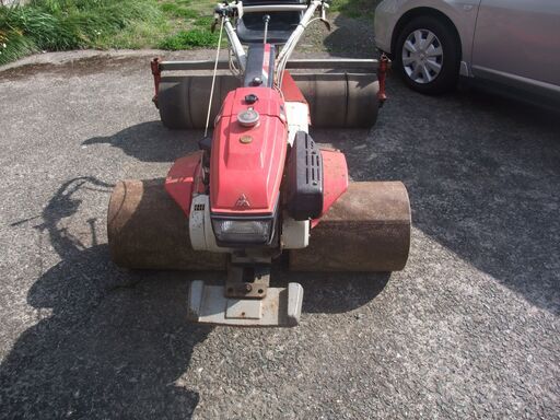 乗用麦踏ローラー