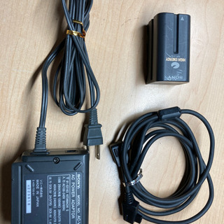 ソニー製ムービー用の充電器とバッテリー