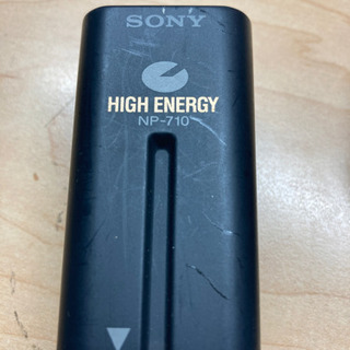 ソニー製ムービー用の充電器とバッテリーの画像