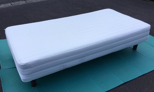 ＜美品＞無印良品・シングルベッド脚付き