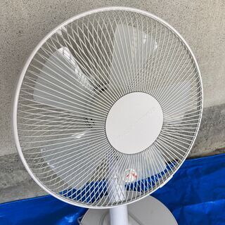 美品 YUASA 30cmリビング扇風機 YT-3016Y ホワイト ンプル押しボタンの画像