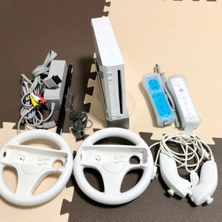 Wii 本体 ソフト12本 コントローラー×2 ヌンチャク×2 ハンドル×2 人気