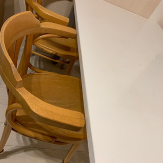 ダイニングテーブル　椅子4個の画像